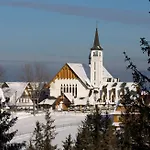 Gwiazda Tatr - Osrodek Rekolekcyjno - Wypoczynkowy 3*