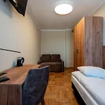 Gwiazda Tatr - Osrodek Rekolekcyjno - Wypoczynkowy Pensionat 3*