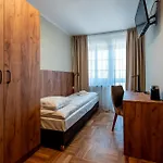 Gwiazda Tatr - Osrodek Rekolekcyjno - Wypoczynkowy 3*