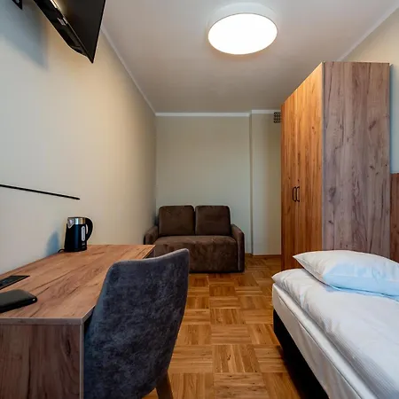 Gwiazda Tatr - Osrodek Rekolekcyjno - Wypoczynkowy Konukevi 3*