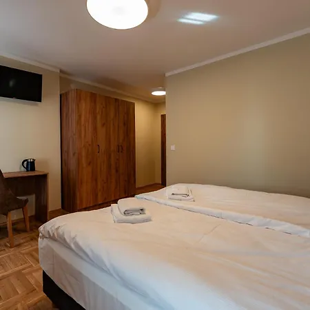 Gwiazda Tatr - Osrodek Rekolekcyjno - Wypoczynkowy 3*